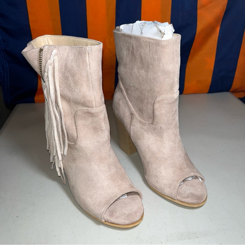 New Mackin J heeled ankle leather booties peep toe side zip women size 5.5 tan